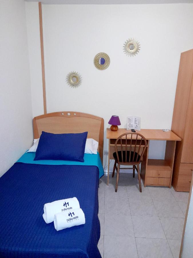 Hostal Dona Maria Valdemoro Luaran gambar